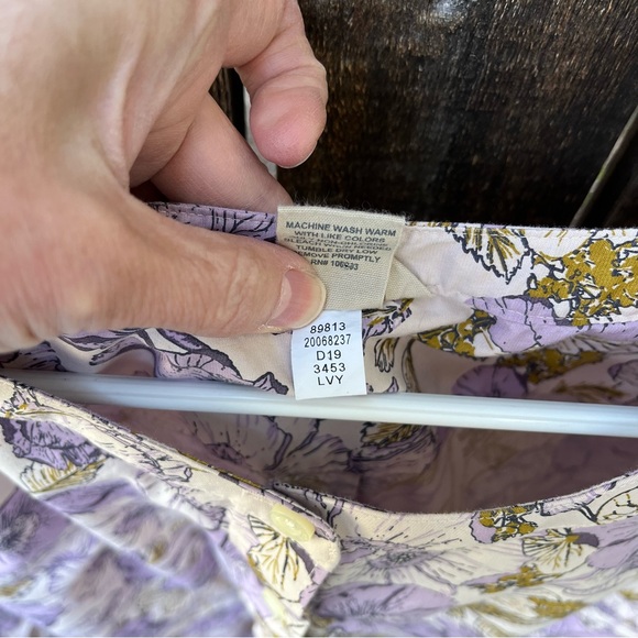 Duluth Trading Company Purple Floral Wrinkle Fighter Button Down Tunic NWOT Sz L - Picture 7 of 12